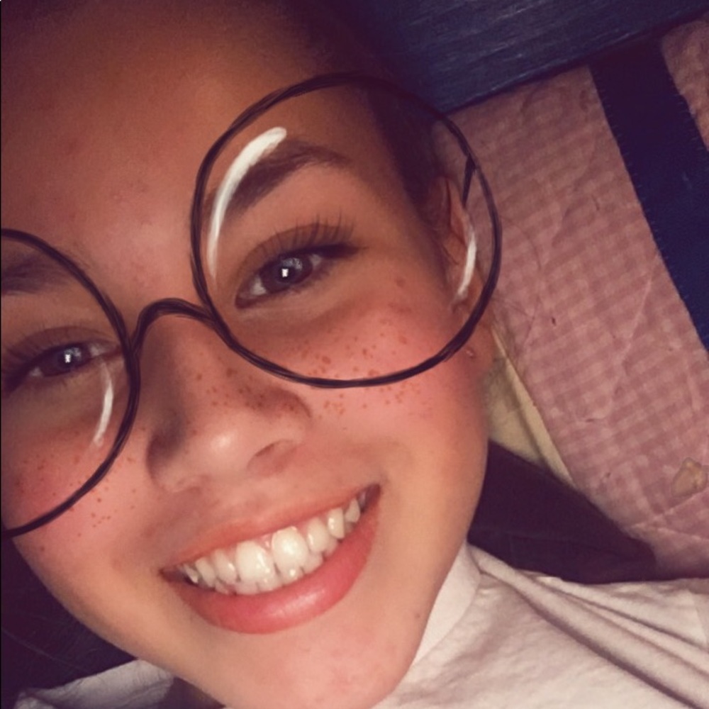 Meet your Posher, Jacy